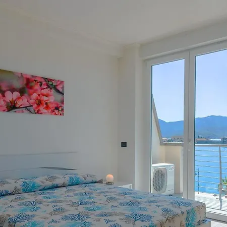 Fronte Mare Bilocale Βίλα